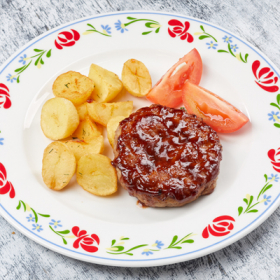 Бифштекс с жареным карофелем (ВТОРНИК)